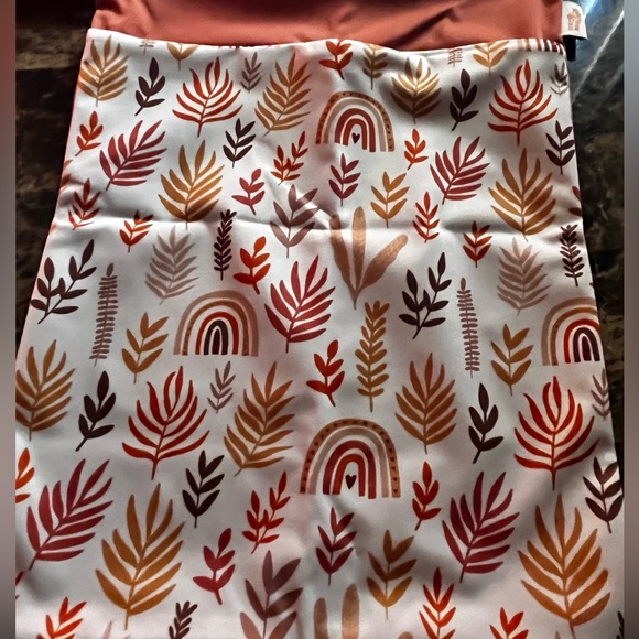 NWT NIB Cute Floral Printed Tote Bag With 2 Zippered Pockets - Picture 15 of 16